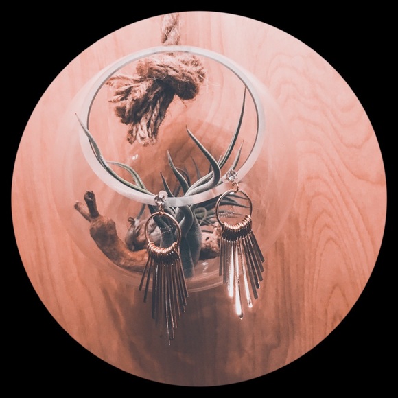 Post dangle earrings - Picture 3 of 4